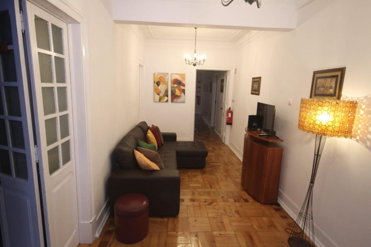 Antique M1 R1 - Amazing Double Room With Shared Bathroom In Marques Pombal Lisboa 外观 照片